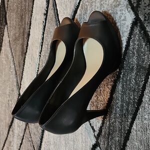 CHESS CITY CLASSIFIED BLACK PEEP-TOE HEEL PUMP STILETTO SHOE SIZE 8.5